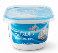 קוטג' 5% שומן עם סידן 250 גרם שטראוס